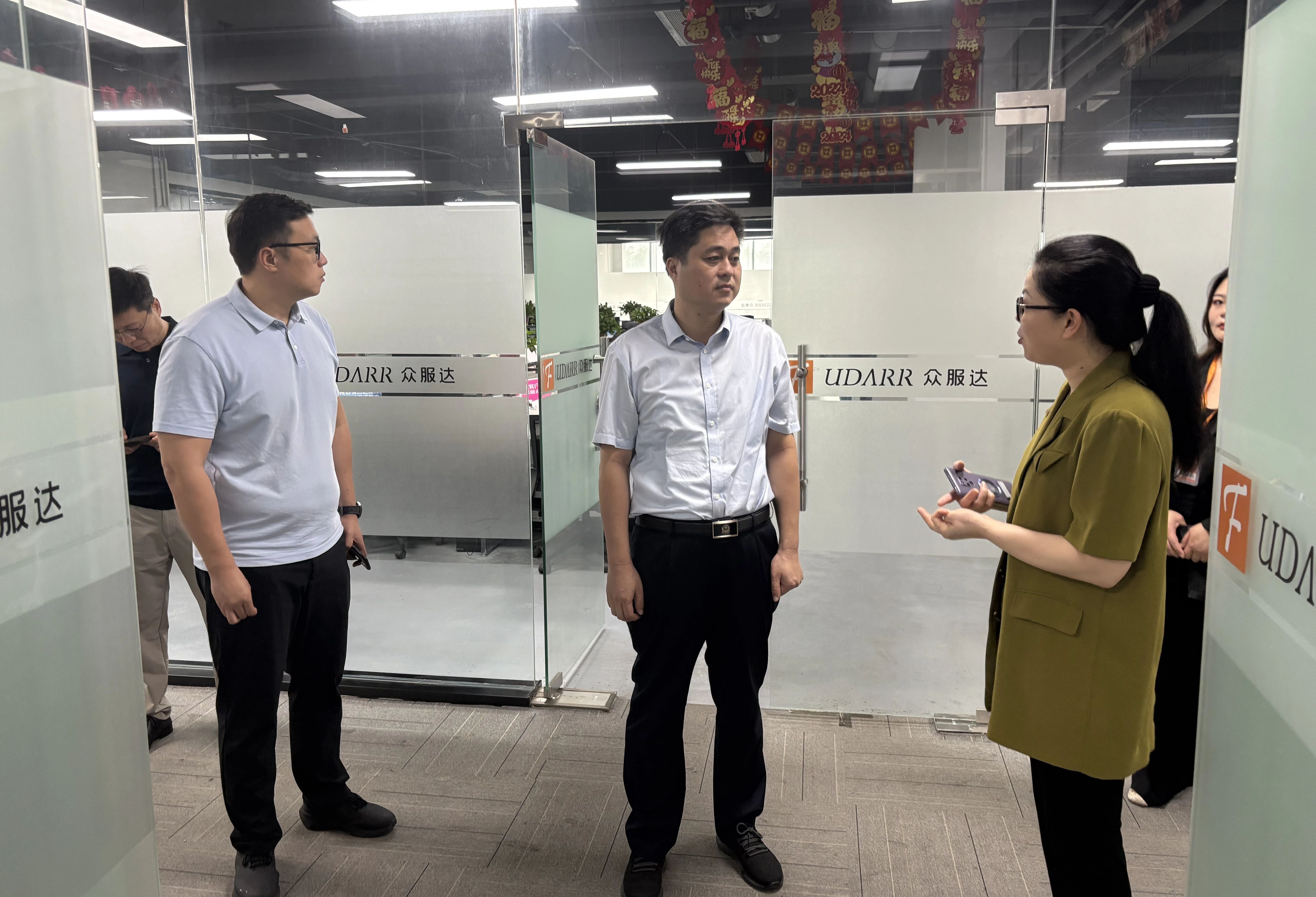 【经开要闻】周童深入企业调研
