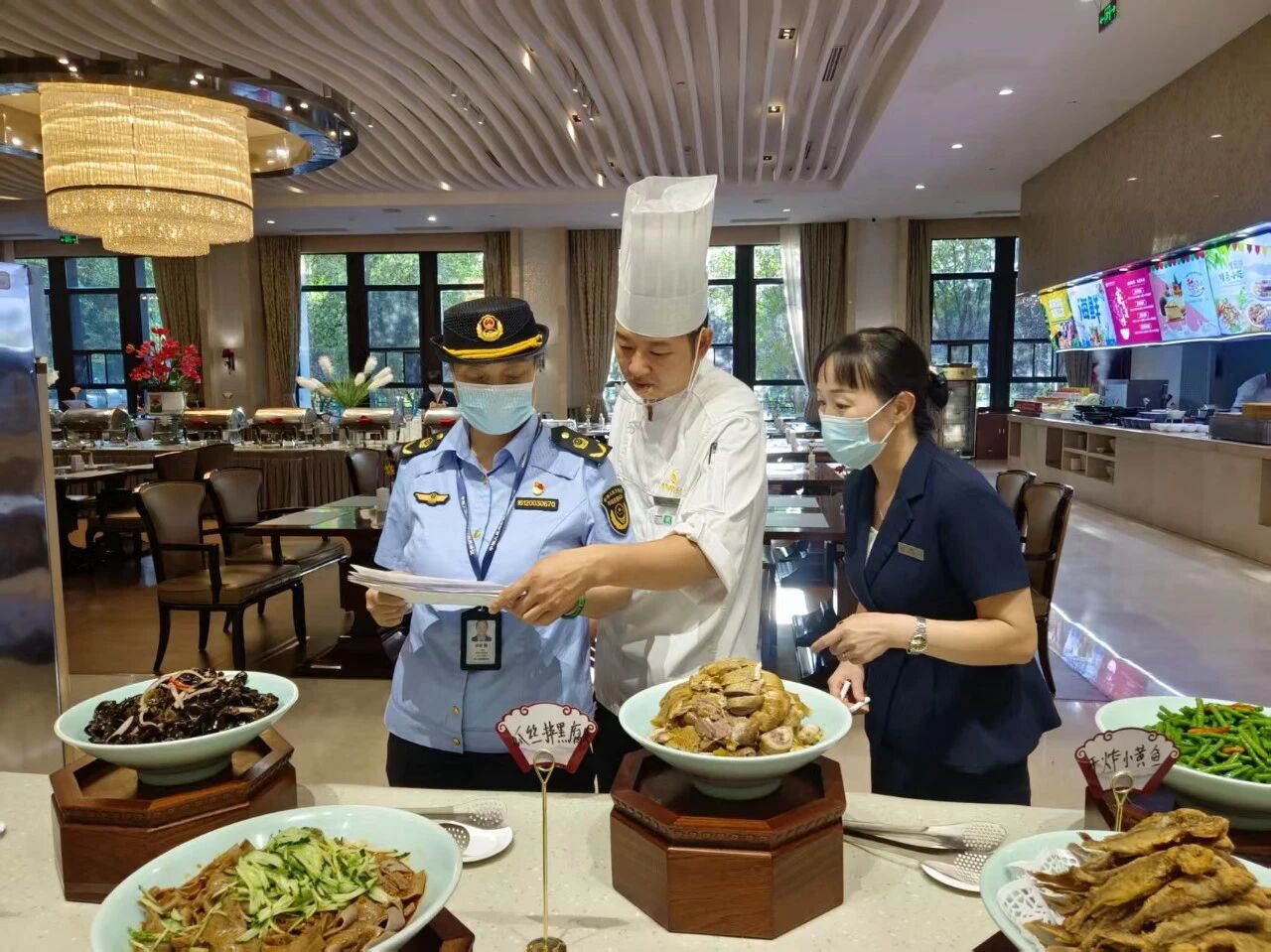 【工作信息】守牢食品安全底线 全力护航盛会召开——开发区市场监管分局圆满完成市第九次党代会驻点保障任务